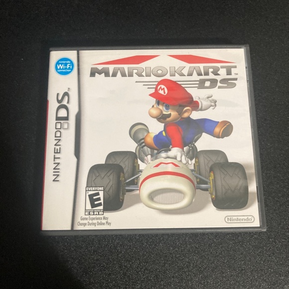 Dsi with case and 4 games - Picture 8 of 15